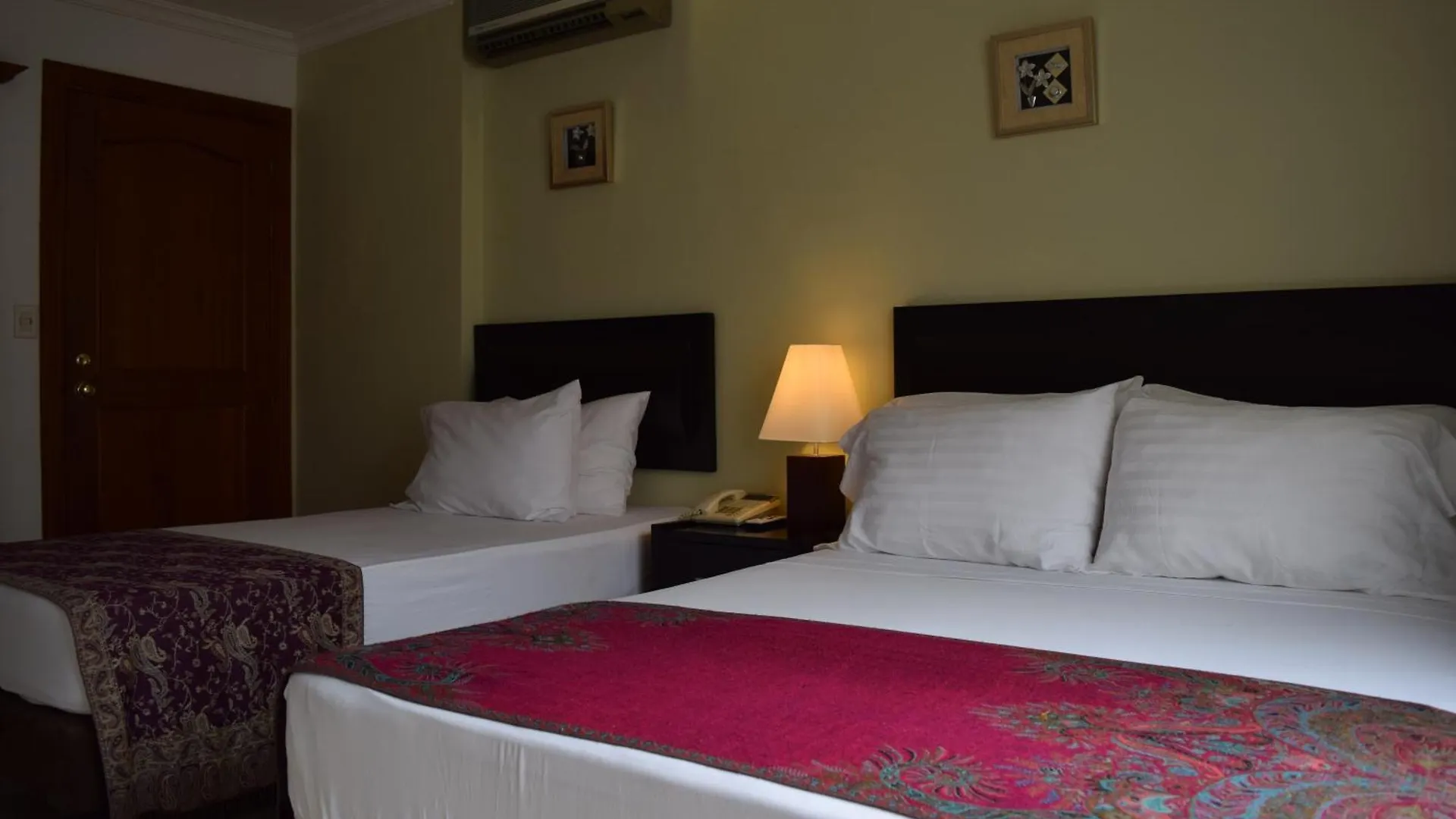 Casa Bella Suites カリ ベッド・アンド・ブレックファスト